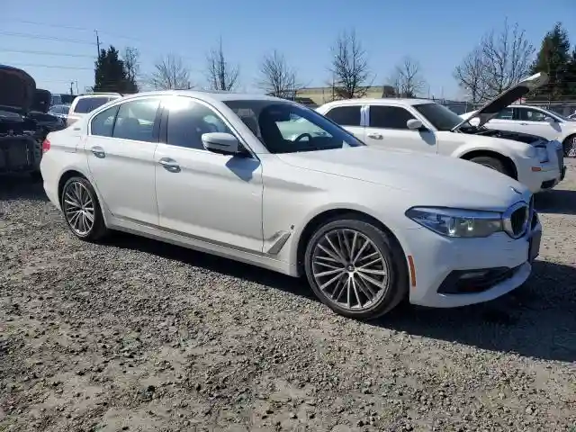 WBAJB1C59JB085662 2018 BMW 5 SERIES-3