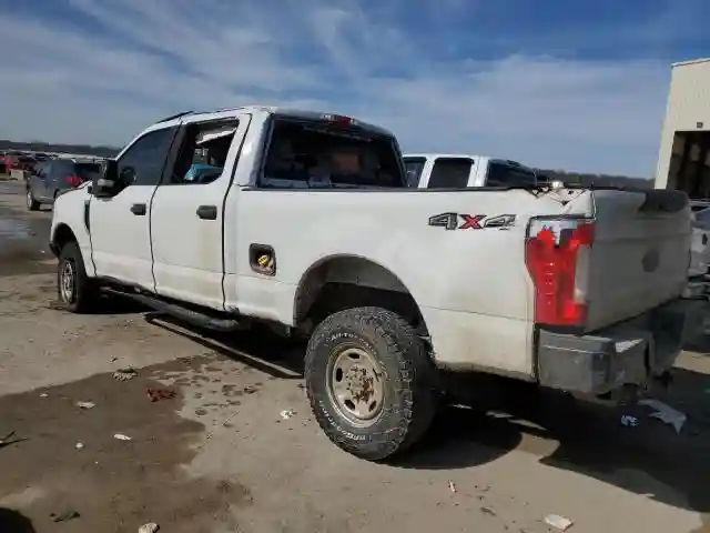 1FT7W2B63JEB97907 2018 FORD F250-1