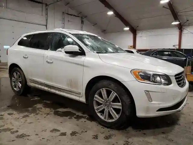 YV440MRU5H2133235 2017 VOLVO XC60-3