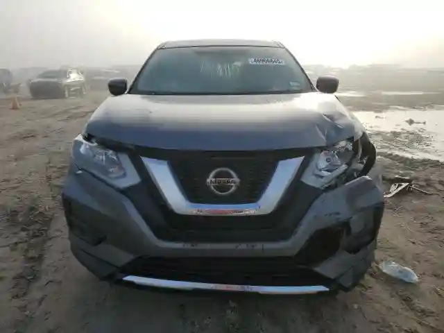 5N1AT2MT2JC762978 2018 NISSAN ROGUE-4