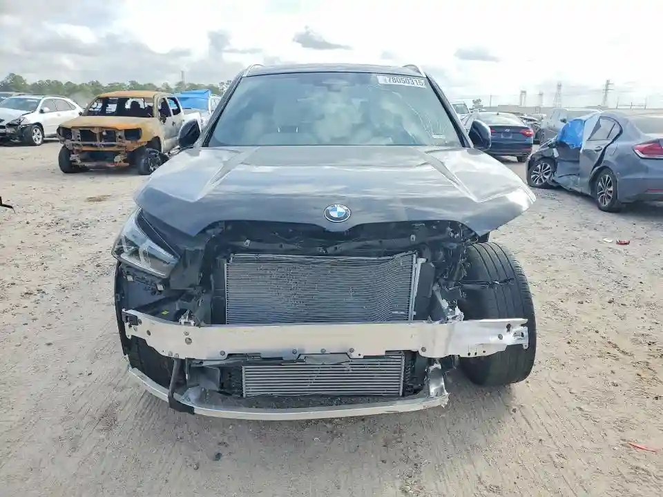 WBX73EF02S5080520 2025 BMW X1-4