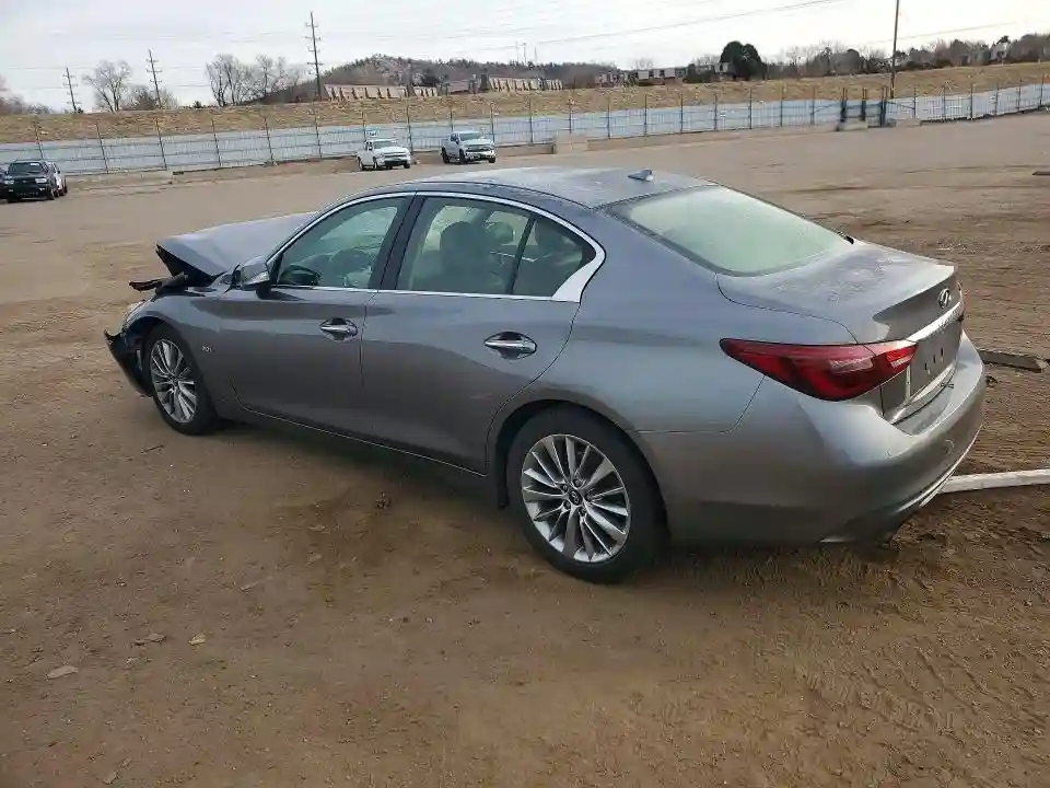 JN1EV7AP2JM365014 2018 INFINITI Q50-1
