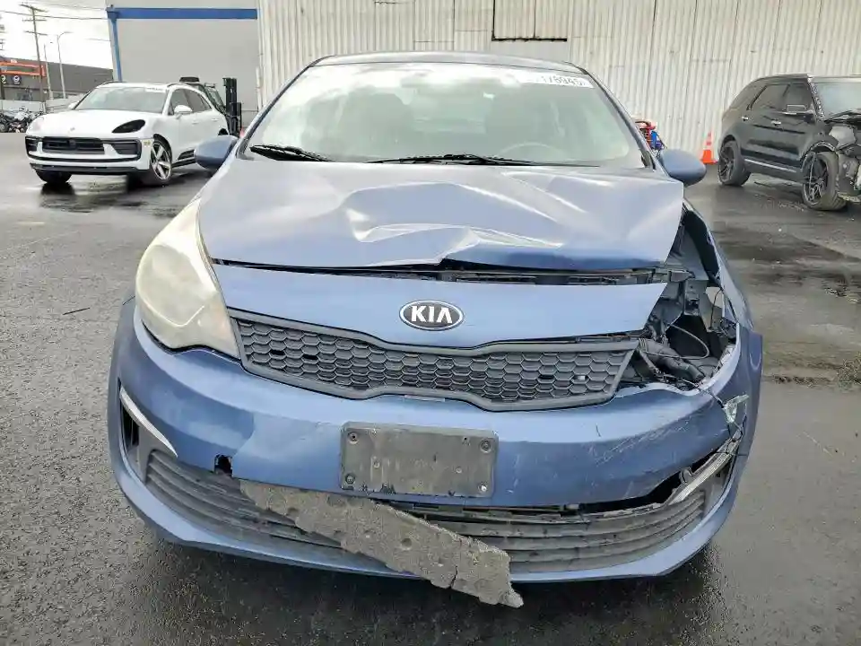 KNADM4A3XG6637990 2016 KIA RIO-4