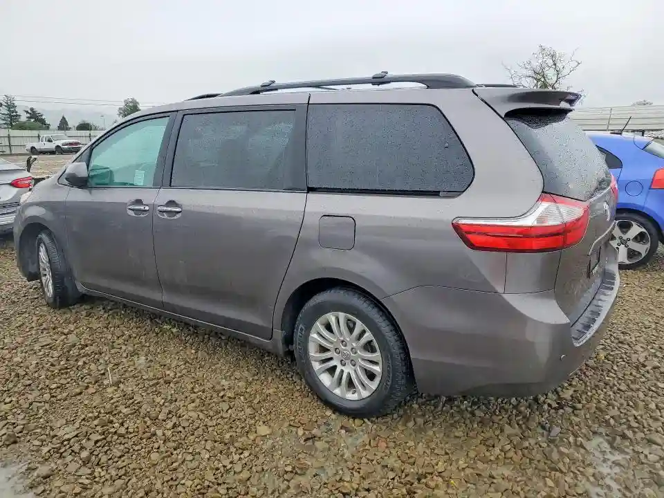 5TDYZ3DC9HS861216 2017 TOYOTA SIENNA-1