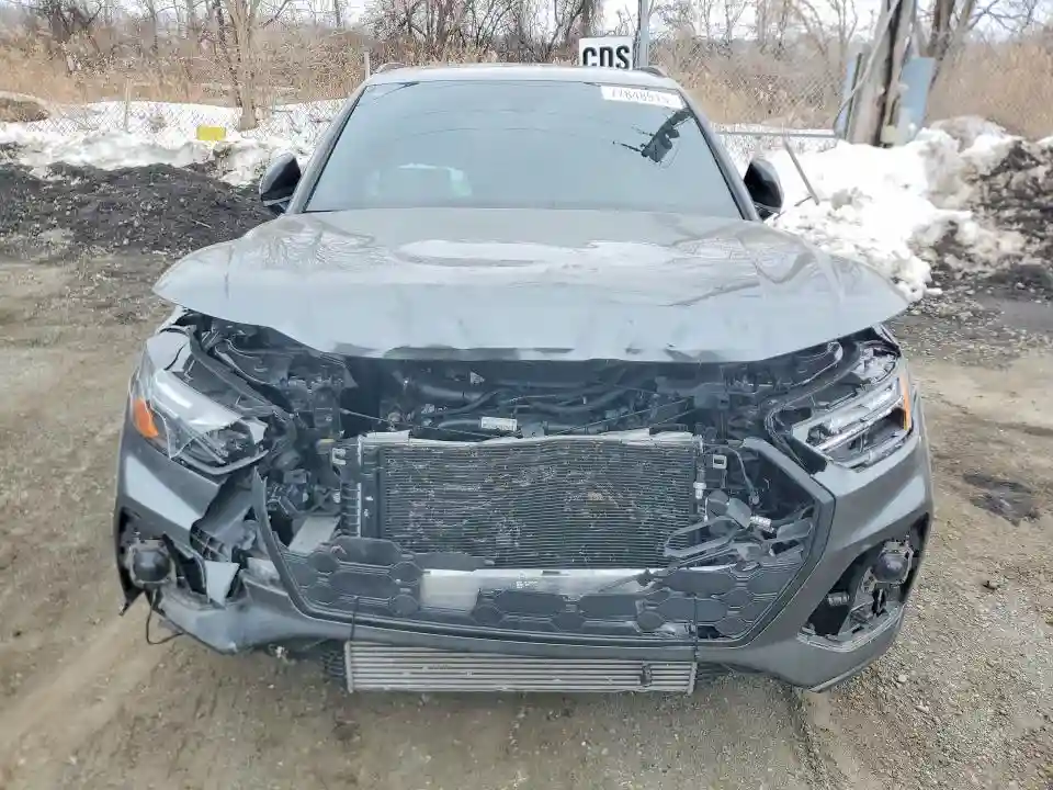 WA1B4AFY2S2056748 2025 AUDI SQ5-4