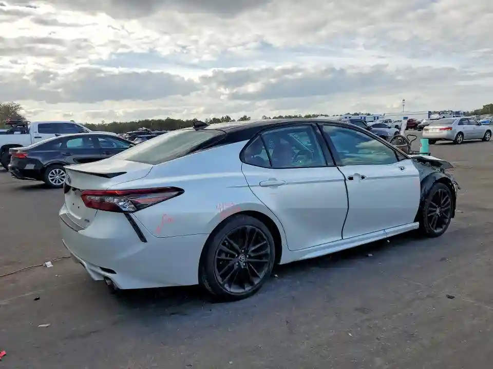 4T1KZ1AK8MU053401 2021 TOYOTA CAMRY-2