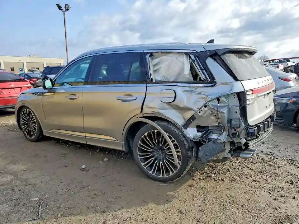 5LM5J9XC0PGL23725 2023 LINCOLN AVIATOR-1