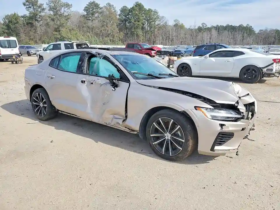 7JRH60FC0SG364935 2025 VOLVO S60 PLUS-3