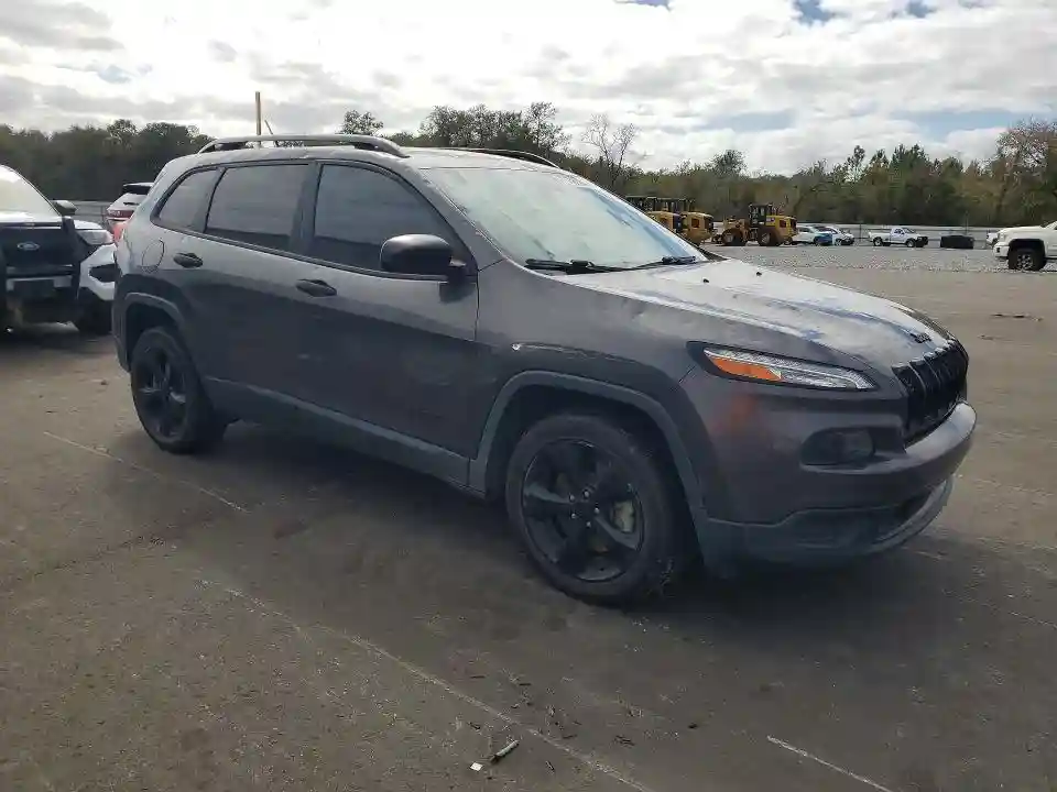 1C4PJLAS6HW661814 2017 JEEP GRAND CHEROKEE-3