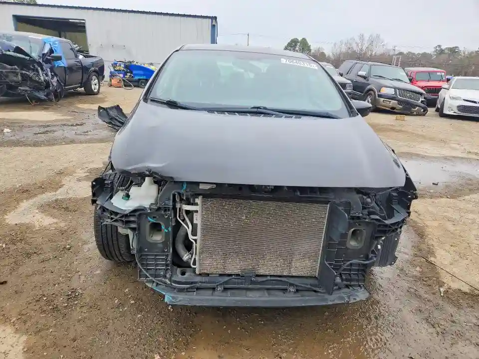 3KPFL4A72JE268657 2018 KIA FORTE-4