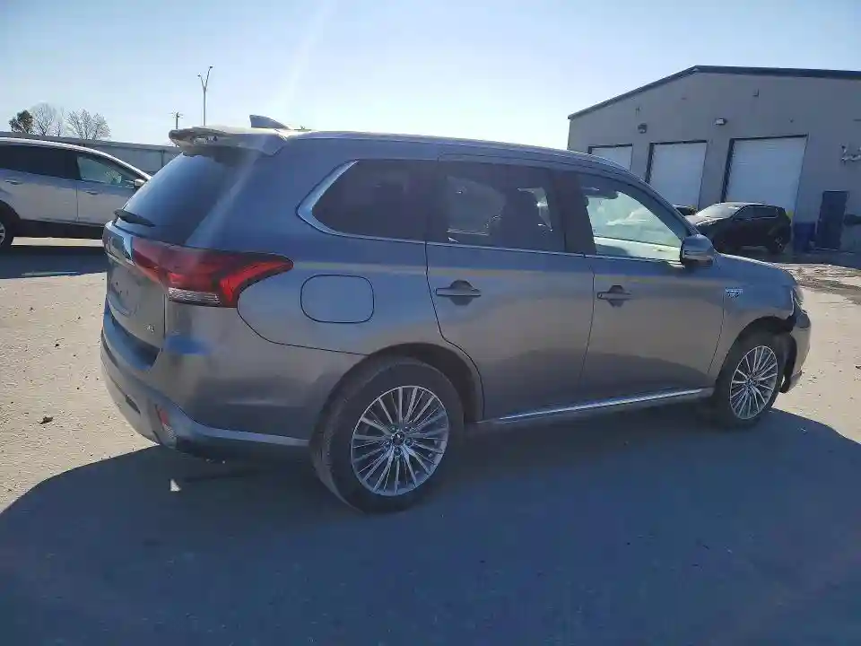 JA4J2VA7XNZ030210 2022 MITSUBISHI OUTLANDER-2