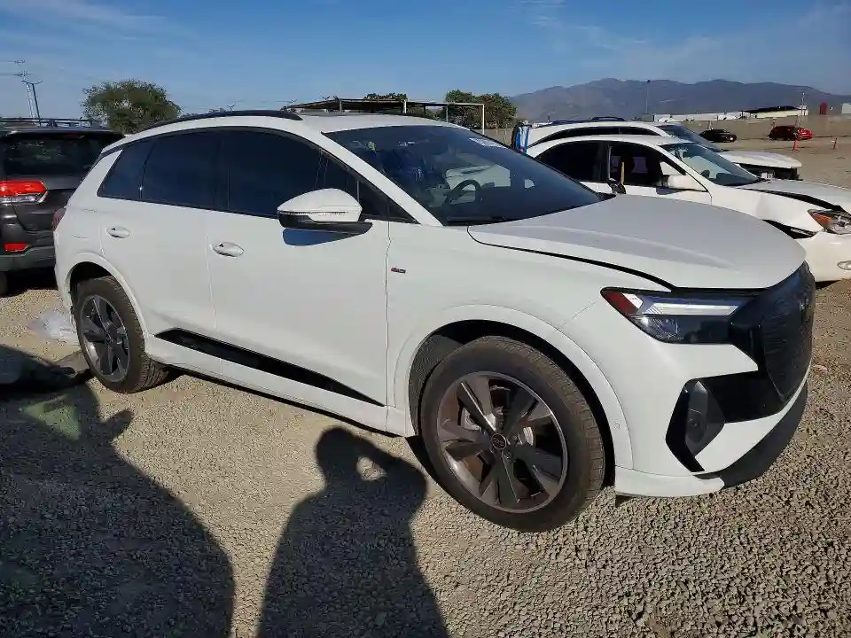 WA1L2BFZ5RP023085 2024 AUDI Q4 E-TRON-3