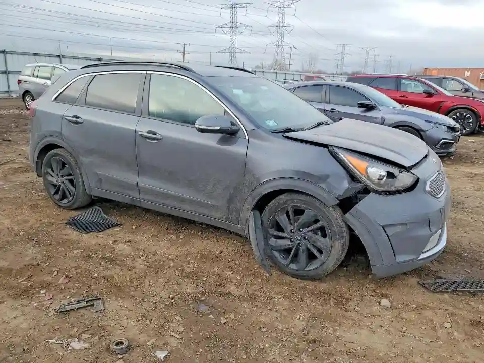 KNDCC3LC1J5149548 2018 KIA NIRO-3