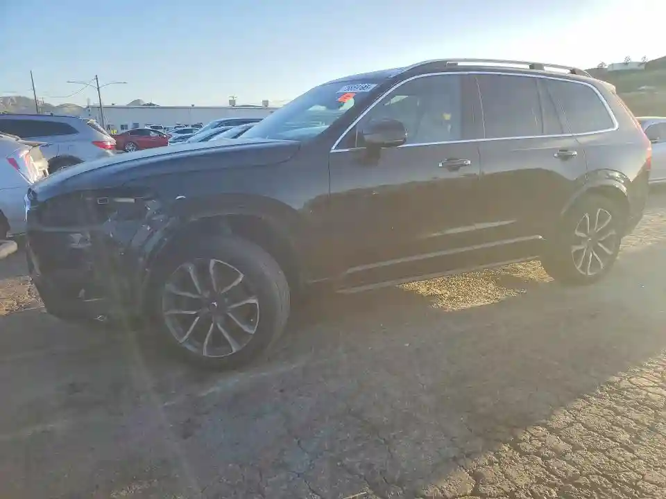 YV4A22PK2J1368996 2018 VOLVO XC90-0