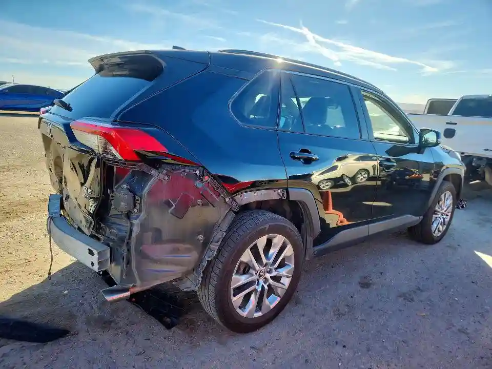 2T3A1RFV3MC154004 2021 TOYOTA RAV4-2