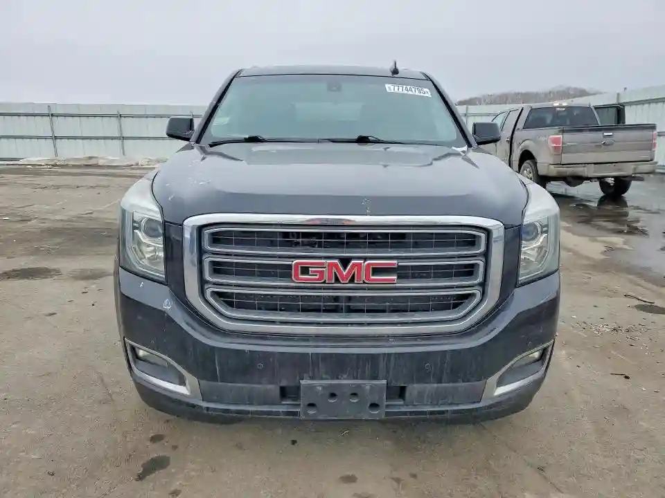 1GKS2AKC8HR138512 2017 GMC YUKON-4