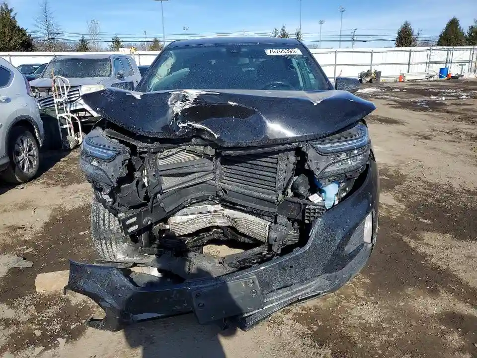 3GNAXKEV6NL120094 2022 CHEVROLET EQUINOX-4