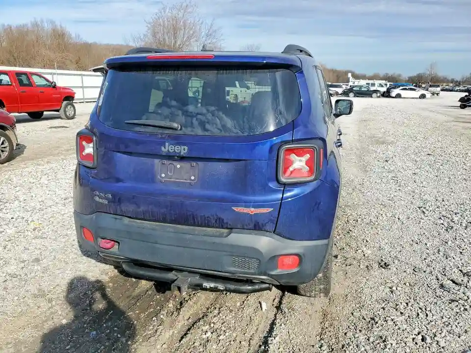 ZACCJBCB8HPF85645 2017 JEEP RENEGADE-5