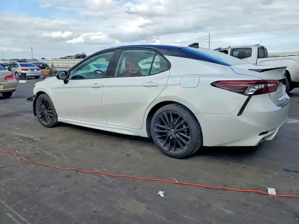 4T1KZ1AK8MU053401 2021 TOYOTA CAMRY-1
