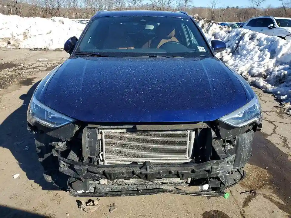 WA1DEDF34R1039560 2024 AUDI Q3-4