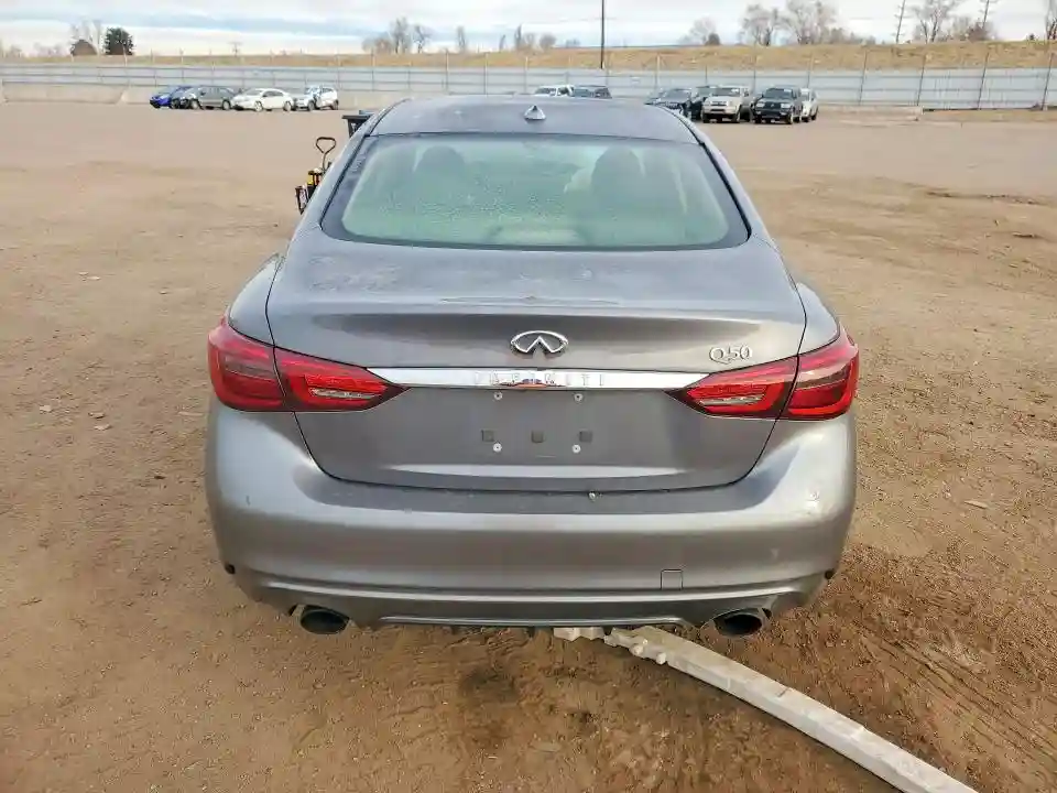 JN1EV7AP2JM365014 2018 INFINITI Q50-5