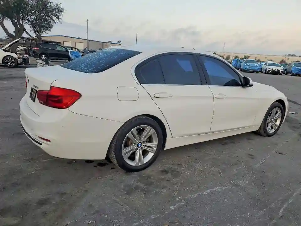 WBA8B9G51JNU96169 2018 BMW 3 SERIES-2