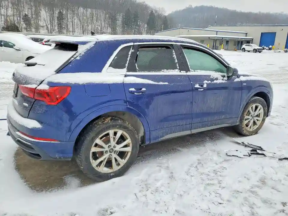 WA1EECF33N1081906 2022 AUDI Q3-2
