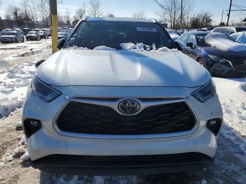 5TDGZRBH6MS130850 2021 TOYOTA HIGHLANDER-4