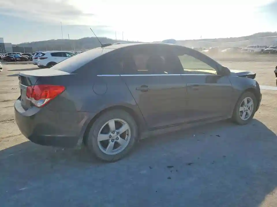 1G1PE5SBXG7203497 2016 CHEVROLET CRUZE-2