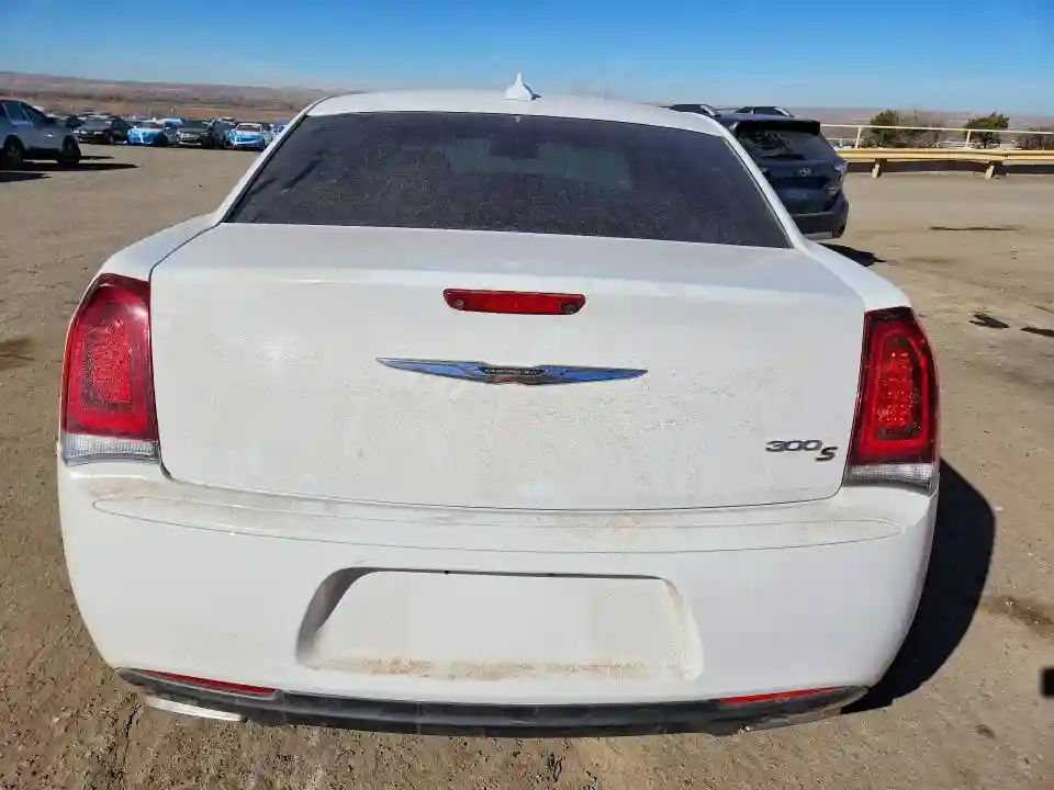 2C3CCABG0KH639874 2019 CHRYSLER 300-5