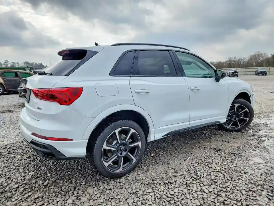 WA1EECF30S1108376 2025 AUDI Q3-2