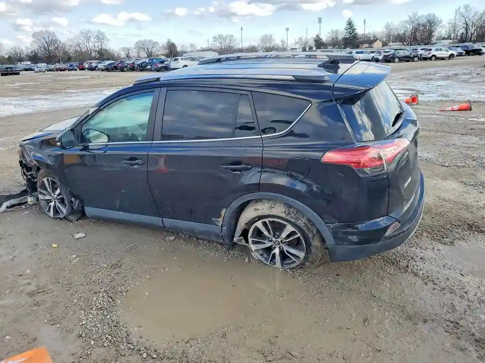 2T3RFREV9JW749732 2018 TOYOTA RAV4-1