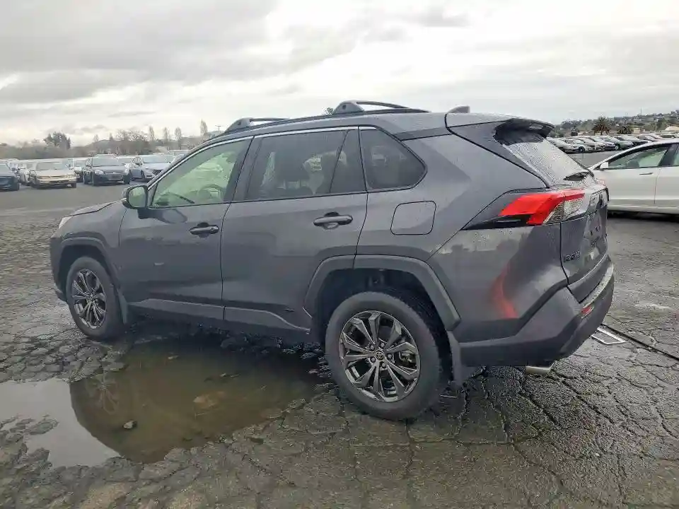 JTMB6RFV5PD087282 2023 TOYOTA RAV4-1