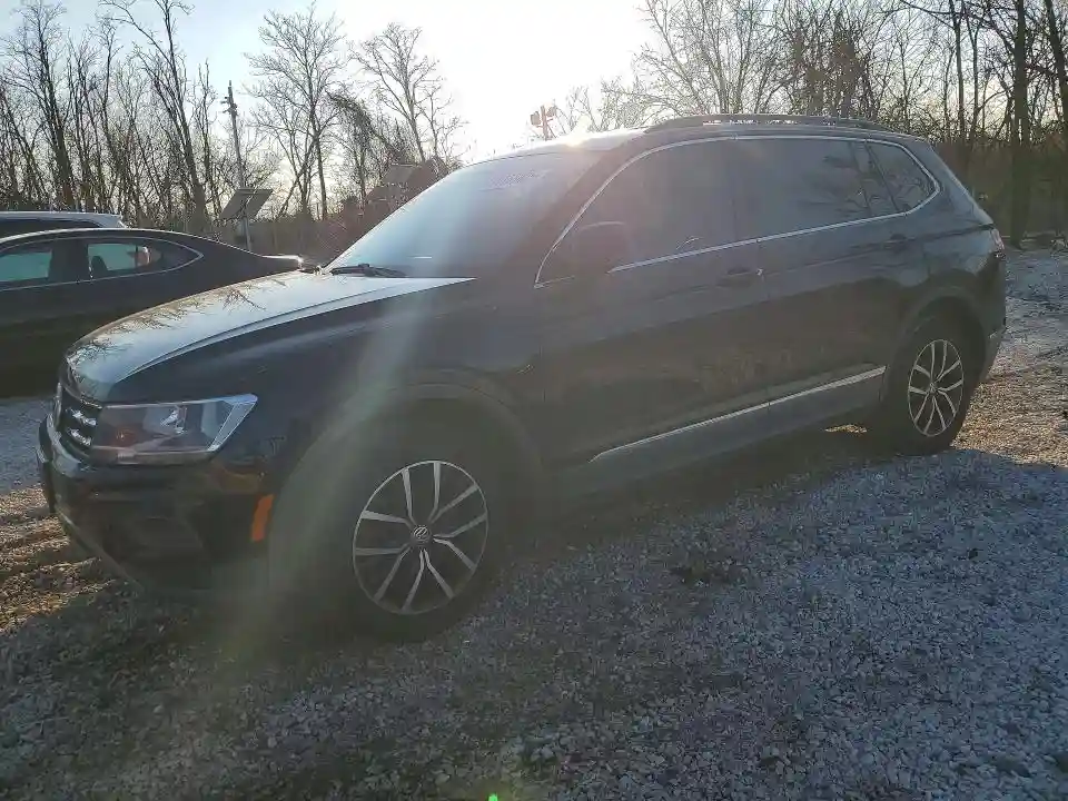3VV3B7AX7JM199818 2018 VOLKSWAGEN TIGUAN-0