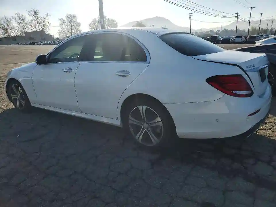 WDDZF4KB8HA098329 2017 MERCEDES-BENZ E-CLASS-1