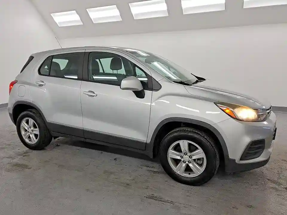 3GNCJNSB8HL200457 2017 CHEVROLET TRAX-3