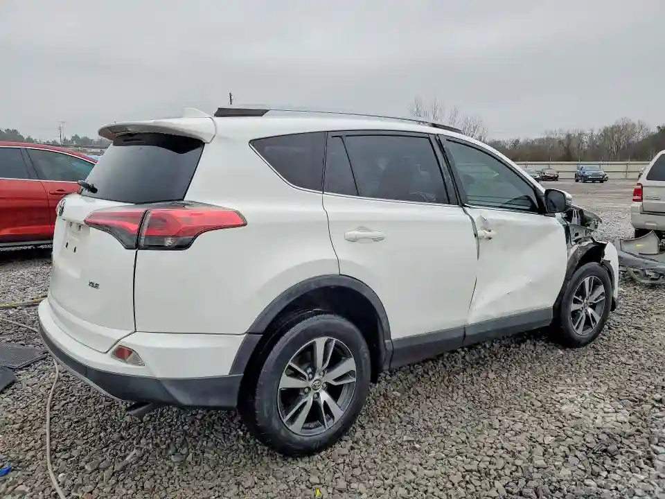 JTMWFREVXJJ746131 2018 TOYOTA RAV4-2