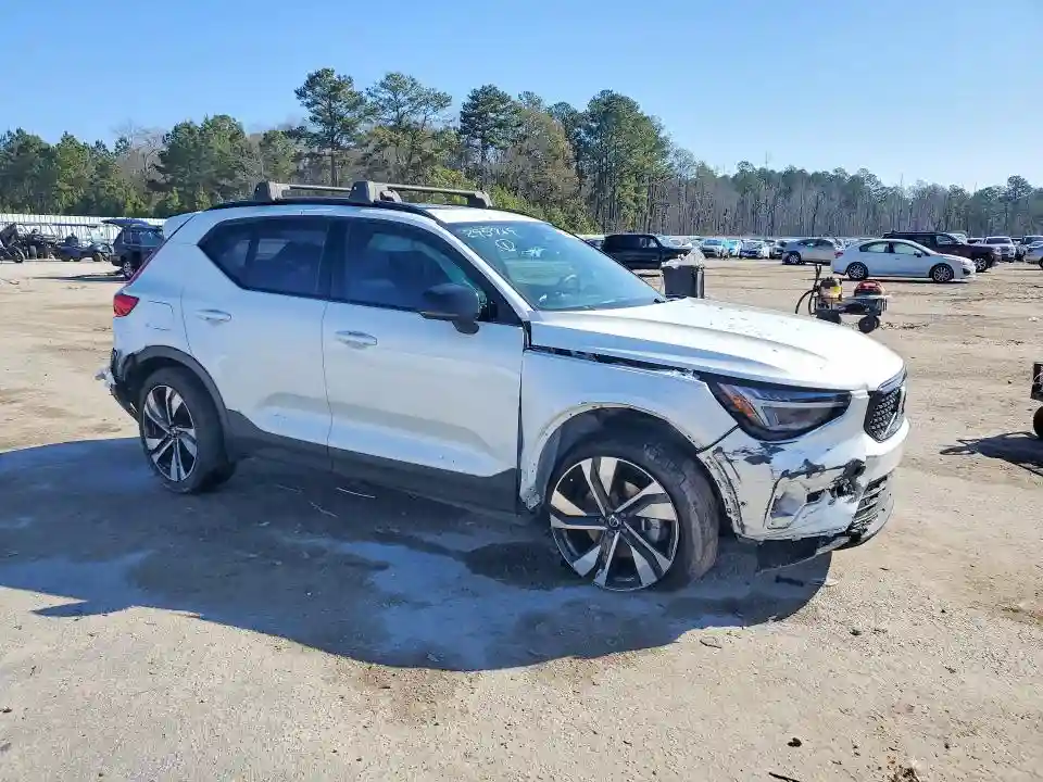 YV4L12UL0R2295769 2024 VOLVO XC40 PLUS-3