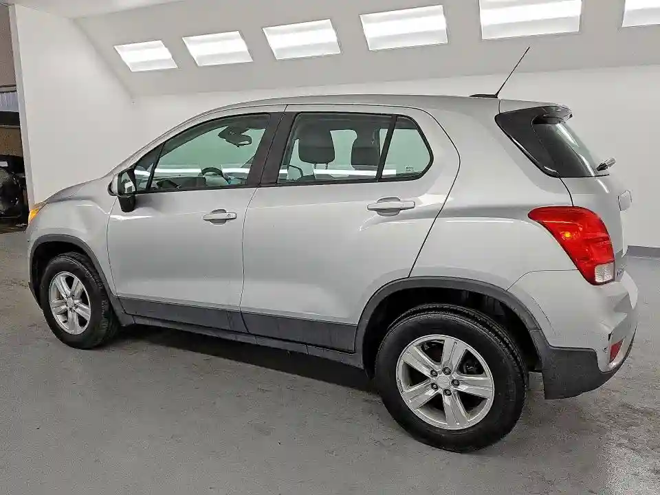 3GNCJNSB8HL200457 2017 CHEVROLET TRAX-1