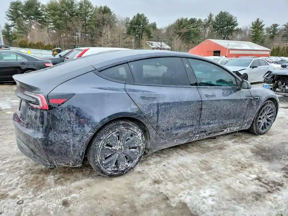 5YJ3E1EA1SF937899 2025 TESLA MODEL 3-2