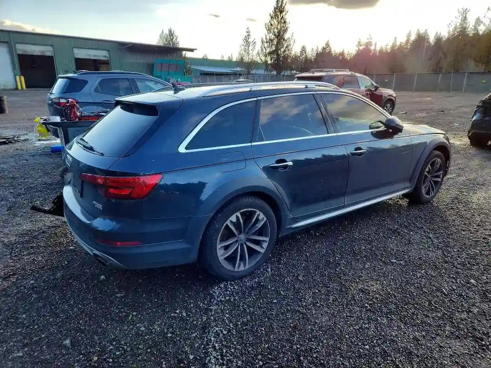 WA18NAF43HA038262 2017 AUDI A4-2