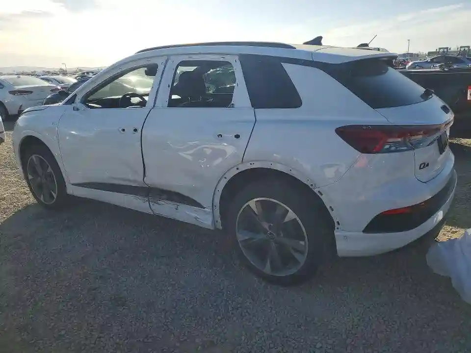 WA1L2BFZ5RP023085 2024 AUDI Q4 E-TRON-1