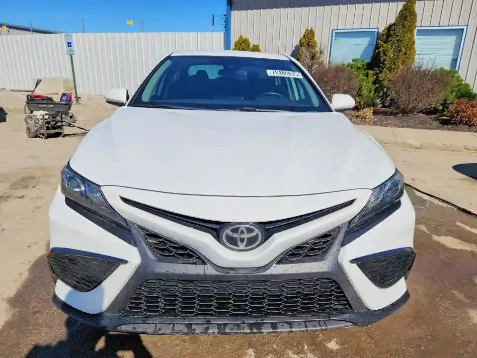 4T1G11AK4MU572202 2021 TOYOTA CAMRY-4