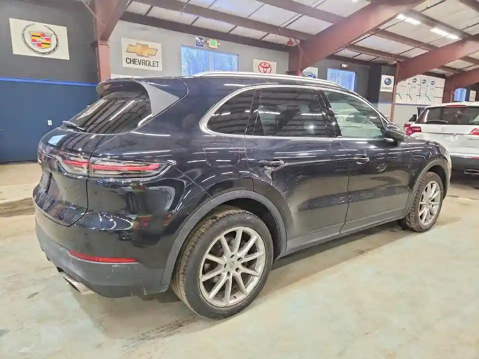 WP1AA2AY6KDA10026 2019 PORSCHE CAYENNE-2