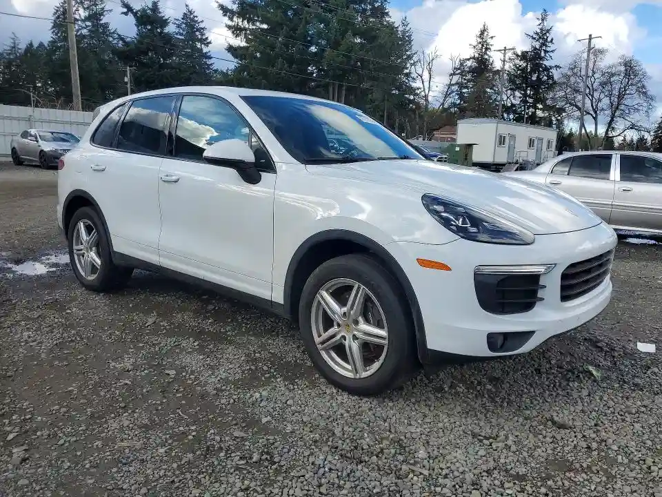WP1AA2A21GLA10086 2016 PORSCHE CAYENNE-3