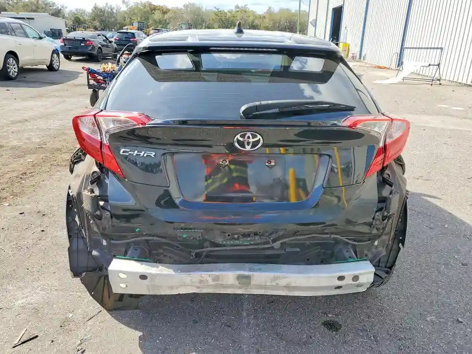 JTNKHMBX7L1084752 2020 TOYOTA C-HR-5