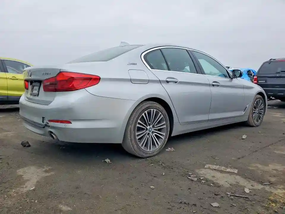 WBAJB1C5XKB376270 2019 BMW 5 SERIES-2