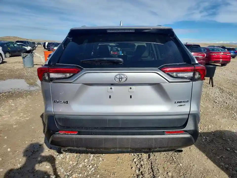 2T3N1RFV8MW233975 2021 TOYOTA RAV4-5