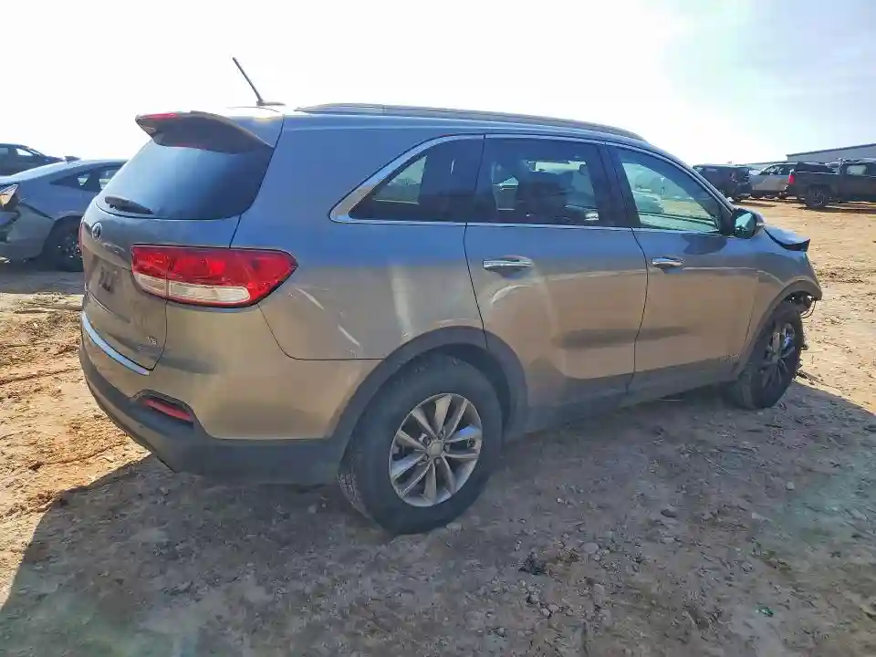 5XYPGDA51GG177978 2016 KIA SORENTO-2