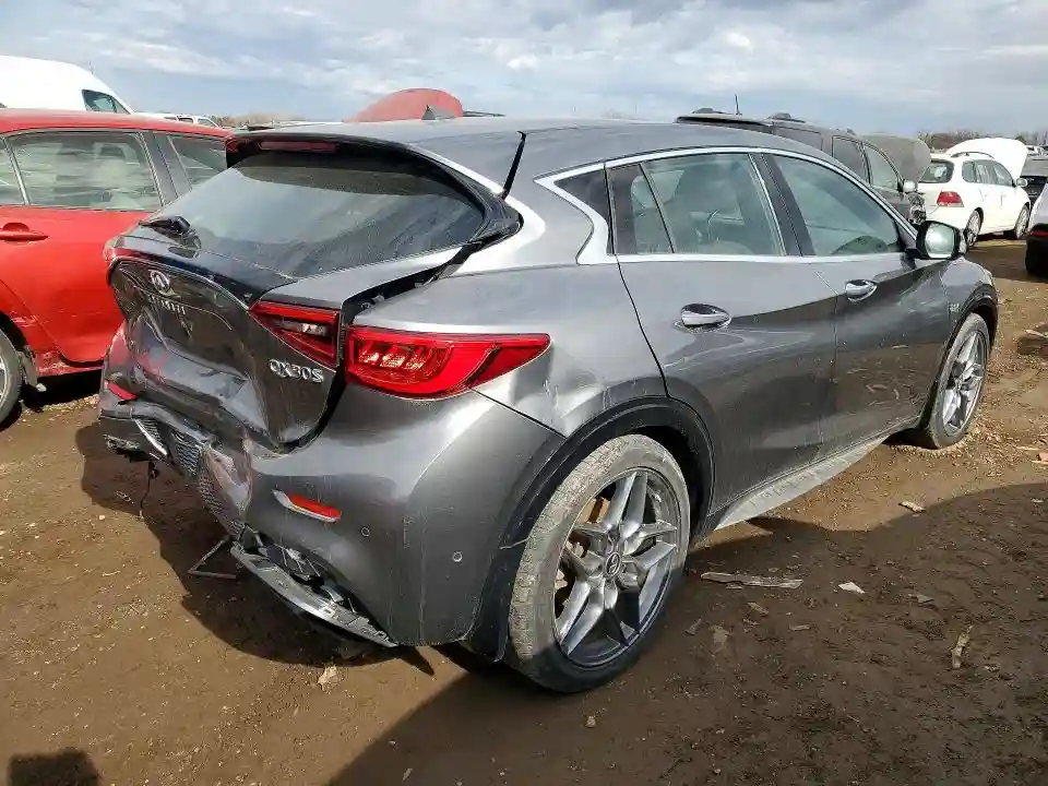 SJKCH5CP4JA046581 2018 INFINITI QX30-2